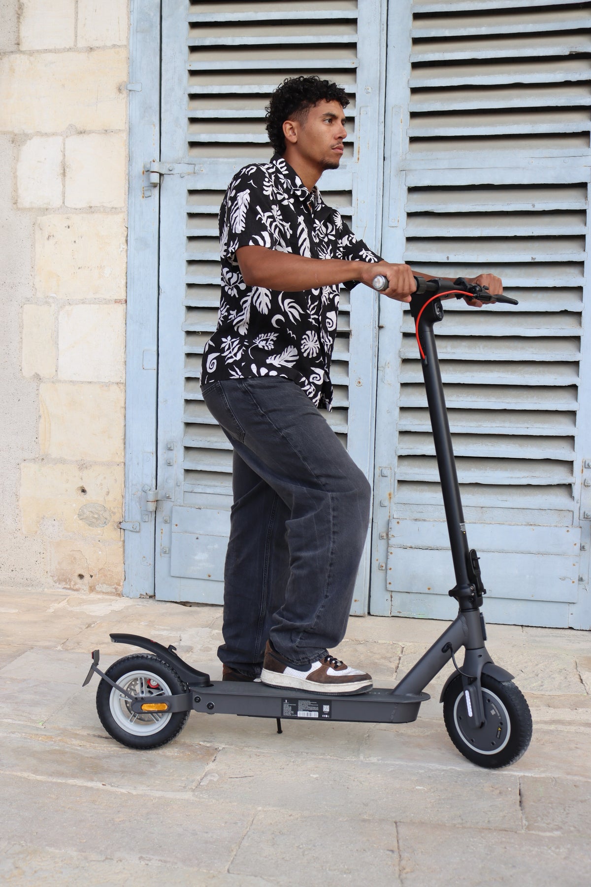 Trottinette électrique INVANTI ES09 350W 36V7.5AH