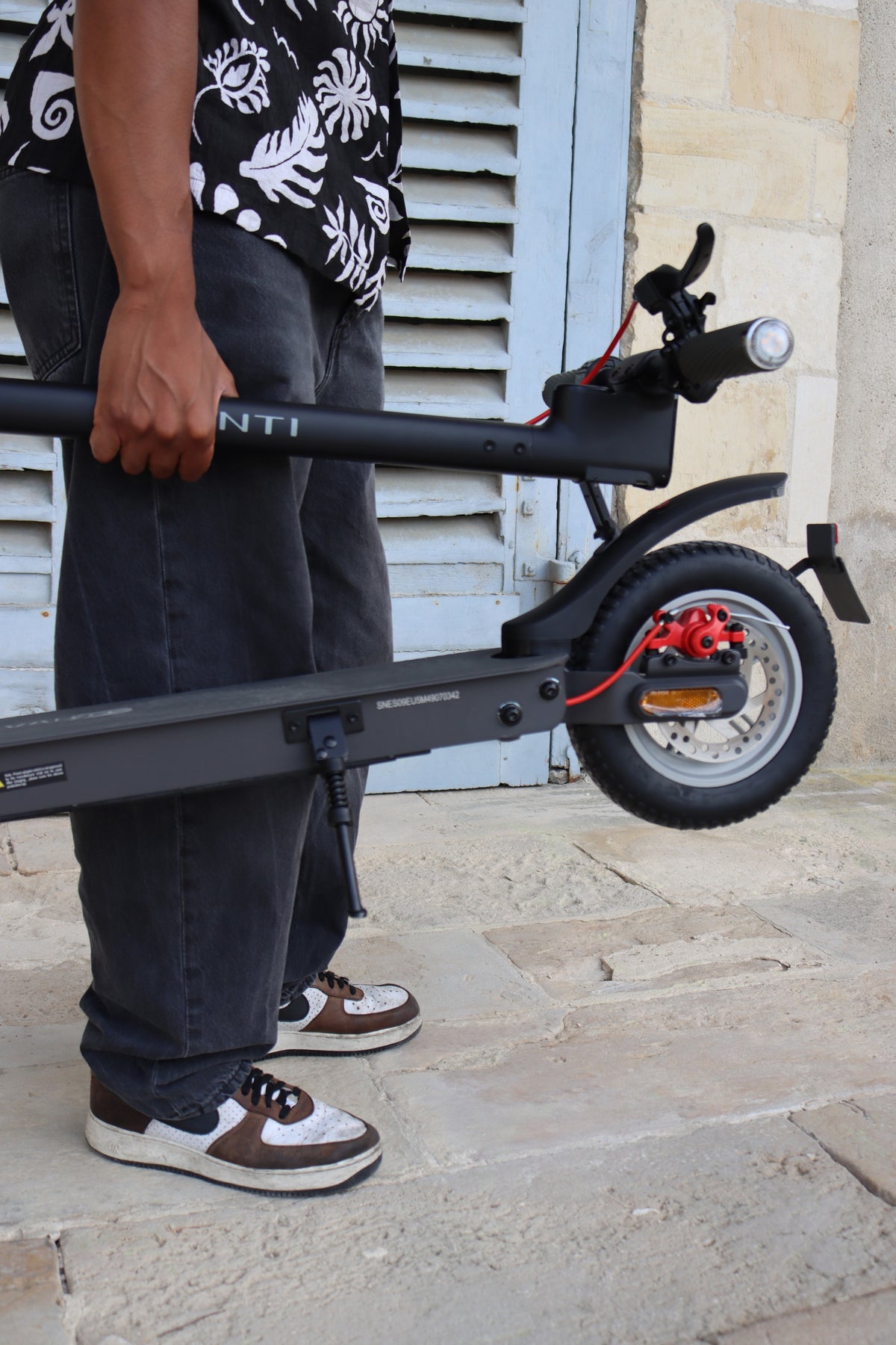 Trottinette électrique INVANTI ES09 350W 36V7.5AH
