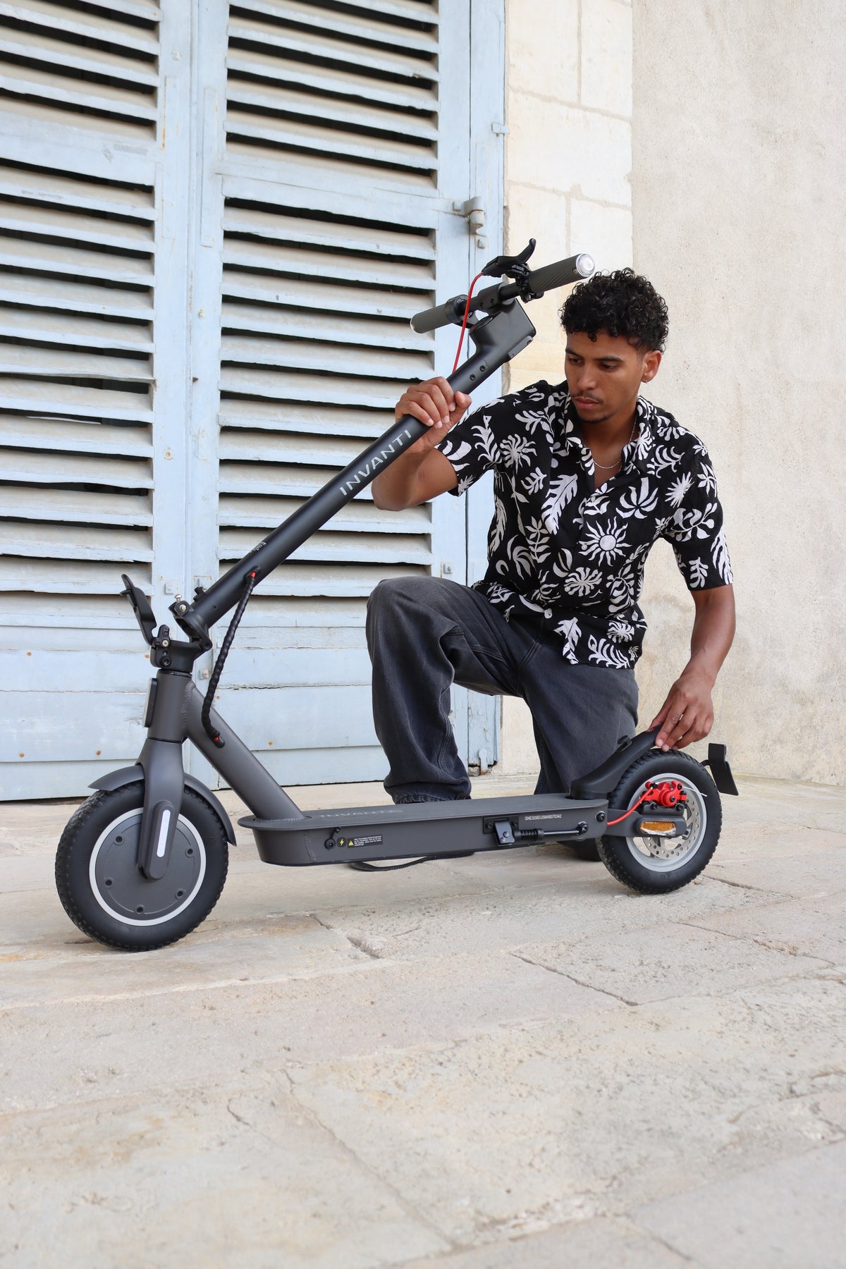 Trottinette électrique INVANTI ES09 350W 36V7.5AH